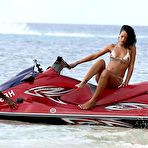 Pic of Rihanna sexy in bikini on a beach in Barbados