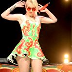 Pic of Iggy Azalea sexy performs on the stage