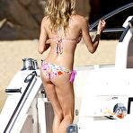Pic of LeAnn Rimes sexy in bikini on a private yacht