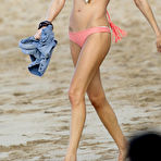 Pic of Leann Rimes sexy in bikini on the beach in Hawaii