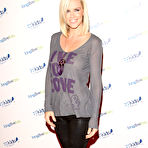 Pic of Jenny McCarthy cameltoe free photo gallery - Celebrity Cameltoes