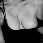 Pic of Sex girlfriend pics :: Pics of a hawt chick displaying her tits 