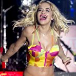 Pic of Rita Ora sexy performs on the stage