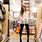 Pic of Belle Knox beyond shopping