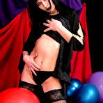 Pic of Goth Balloon Girl