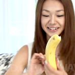 Pic of この動画の画像を見る元レースクィーンの広田さくらちゃん。今回はフェラテクをじっくり見せて貰います！バナナ、茄子よりもやはりチンポがいいみたいです！ - Ferame.com