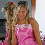 Pic of Hot Blonde Teen Girl