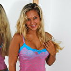 Pic of Hot Blonde Teen Girl