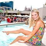 Pic of Katrina Bowden shows her legs poolside at Wet Republic