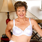 Pic of AllOver30.com - Introducing 55 year old Judy