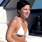 Pic of Pink :: THE FREE CELEBRITY MOVIE ARCHIVE ::