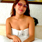 Pic of Nude Filipina with Sunglasses