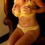 Pic of Prime Curves - Maggie Green Mellow Yellow