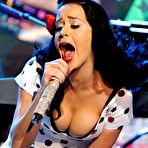 Pic of Katy Perry sexy performs at Vans Warped tour stage, shows legs and deep cleavage