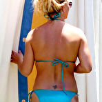 Pic of Britney Spears in blue bikini on the beach in Hawaii