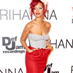Pic of Rihanna sexy in short red skirt at Christmas lights in London