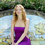 Pic of Heather Graham shows her long legs on film and music festival photoshoot