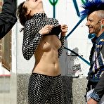 Pic of Shalom Harlow shows her nude tits during a photoshoot in Manhattan