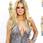 Pic of Lindsay Lohan shows deep cleavage at MTV Movie Awards 2010