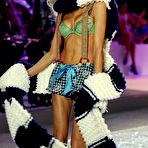 Pic of Erin Heatherton sexy and lingeries runway shots