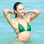 Pic of Candice Swanepoel sexy in green bikini