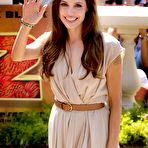 Pic of Angelina Jolie posing at Kung Fu Panda 2 photocall in Cannes