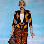 Pic of Gwen Stefani at Spring 2011 fashion show runway shots