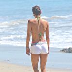 Pic of Halle Berry sexy in bikini on the beach in Malibu