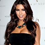 Pic of Kim Kardashian showing her huge big boobs