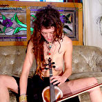 Pic of PinkFineArt | Saliz hairy musician from Hippie Goddess