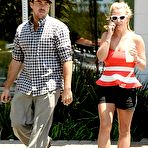 Pic of Britney Spears leggy having lunch with her boyfriend