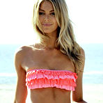 Pic of Jennifer Hawkins sexy posing in pink bikini in Santa Monica