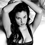 Pic of Young Monica Bellucci undressed black-&-white scans