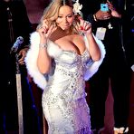 Pic of Mariah Carey shows deep cleavage on the stage