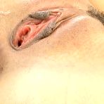 Pic of Miriya Hazuki Babe shows shaved cunt close up :: Idols69.com