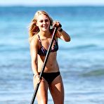 Pic of AnnaSophia Robb paddleboarding in bikini on Hawaii