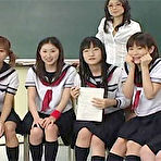 Pic of 
Japanese kogal schoolgirls technology watch - geek girls
