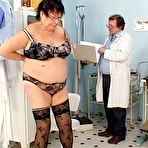 Pic of Big aged woman wears stockings during gyno pussy examination