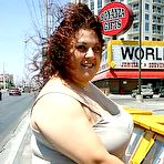 Pic of Fat city chubby girl bbw Reyna shoving her big plumper butt 