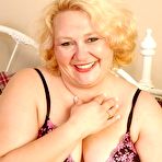 Pic of Chubby Loving - Mature BBW In Sexy Lingerie Spreads