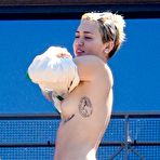 Pic of Miley Cyrus caught topless in Sydney