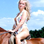 Pic of SHARKYS RIDING pleasures with blond COWGIRLS free erotic outdoor fotoset