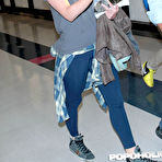 Pic of Popoholic  » Blog Archive   » Megan Fox Touches Down At LAX In Sexy Leggings