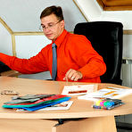Pic of SecretaryPantyhose :: Amelia&Peter naughty office pantyhosers