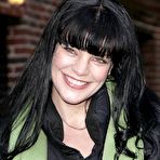Pic of Pauley Perrette posing at Late Show with David Letterman