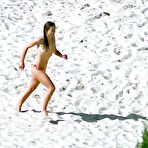Pic of Elizabeth Hurley caaught topless on St. Barts beach paparazzi shots