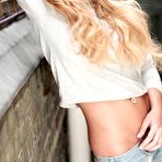 Pic of Sweet Blonde in Jeans