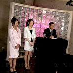 Pic of Makeup testing leads Yu Sakura and Yuri Aine into sucking | JapanHDV
