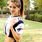 Pic of Stella Xo Sporty Babe in the Park