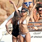 Pic of Rita Ora camel toe in bikini on a yacht